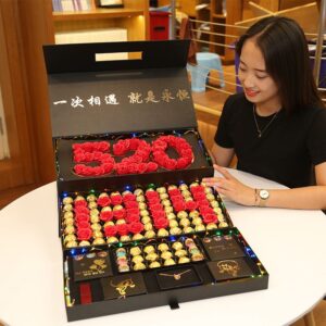 Deluxe "520" Chocolate Love Box